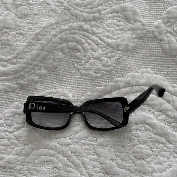 Authentic Dior Black Rectangular Sunglasses - Picture 2 of 5